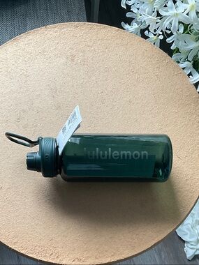 lululemon dark teal reusable water bottle